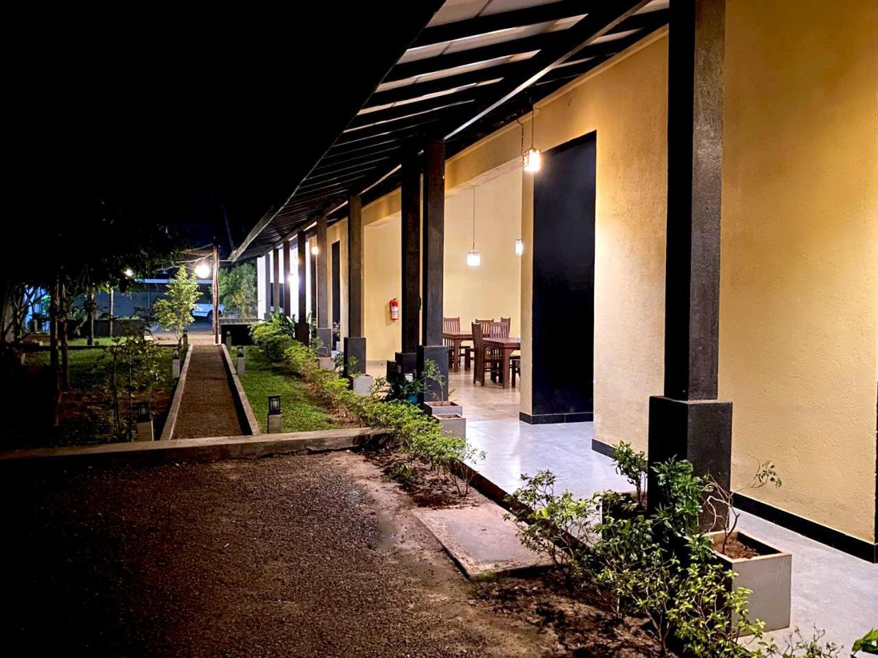 Athyantha Resort Anuradhapura Eksteriør billede