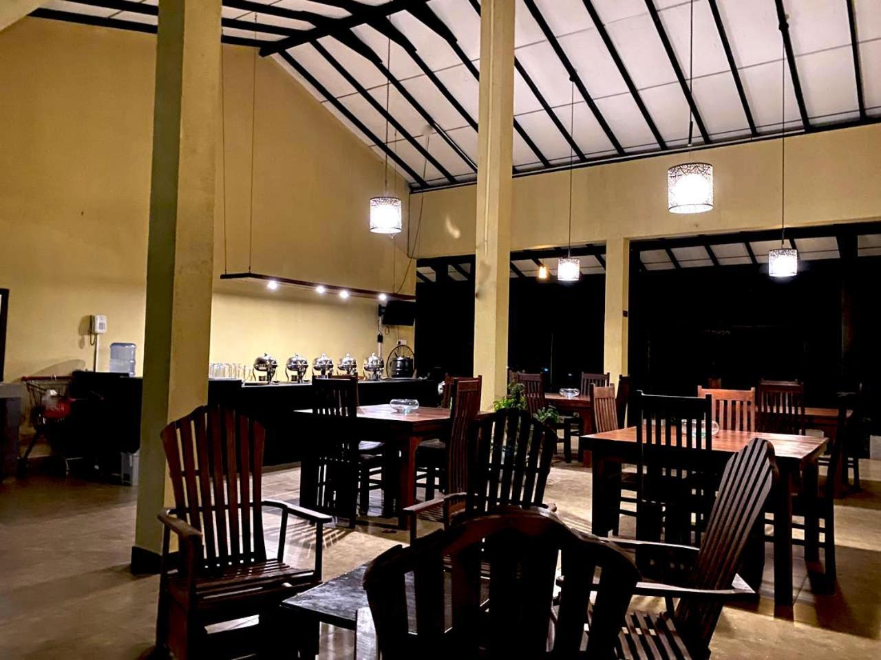 Athyantha Resort Anuradhapura Eksteriør billede